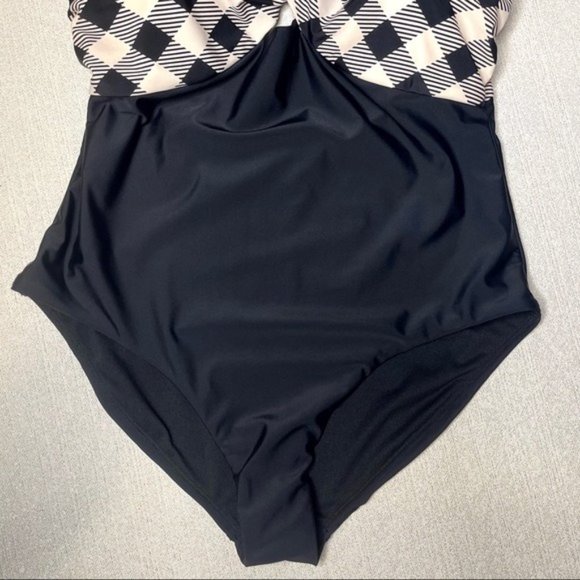 Raisins Curve Gaia Black & White Houndstooth Plaid Slimming Swimsuit New - Picture 6 of 10